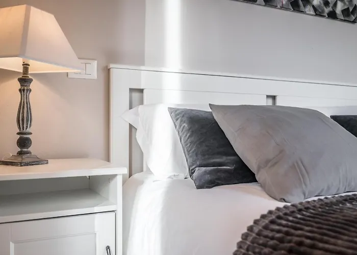 Santo Stefano Casa Vittoria * Bologna